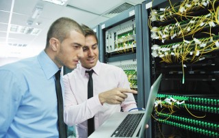 fully managed hosted phone system